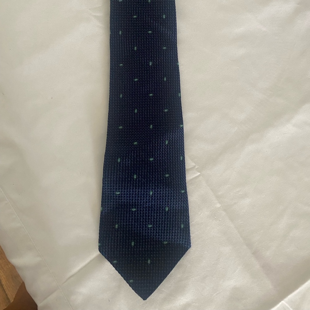 Dress tie